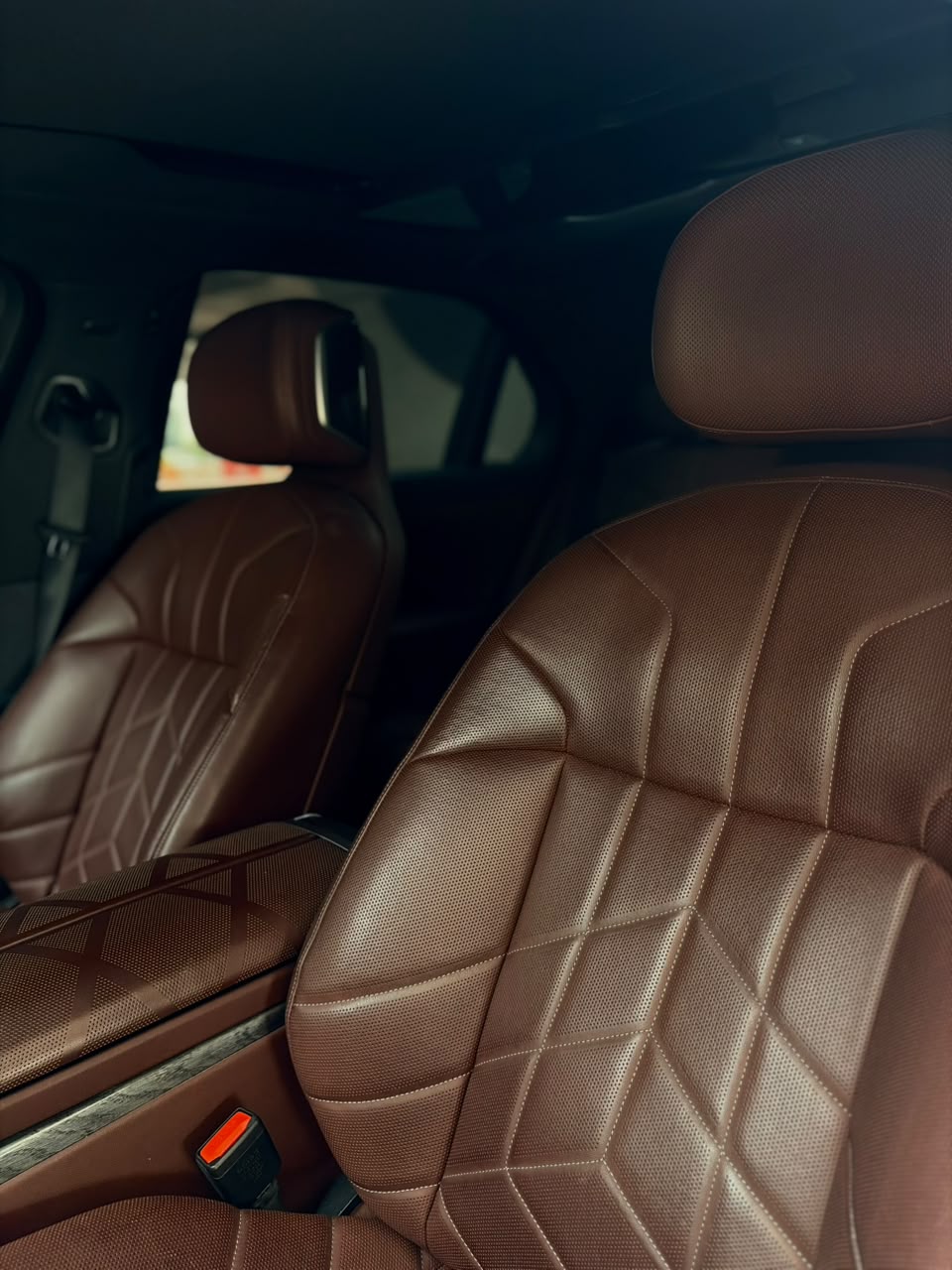 BMW 7 series View 4
